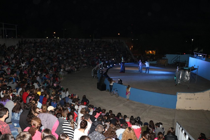 Exitosa jornada de teatro bajo las estrellas