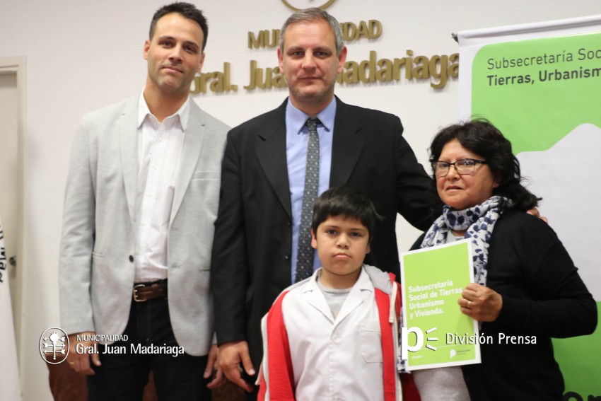 Autoridades otorgaron 41 boletos de compra venta del Plan Familia Pro