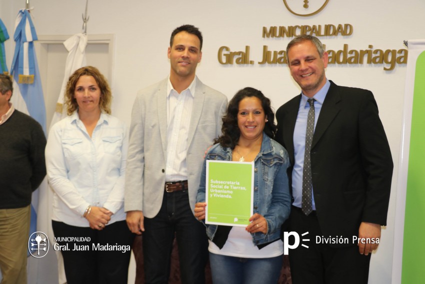 Autoridades otorgaron 41 boletos de compra venta del Plan Familia Pro