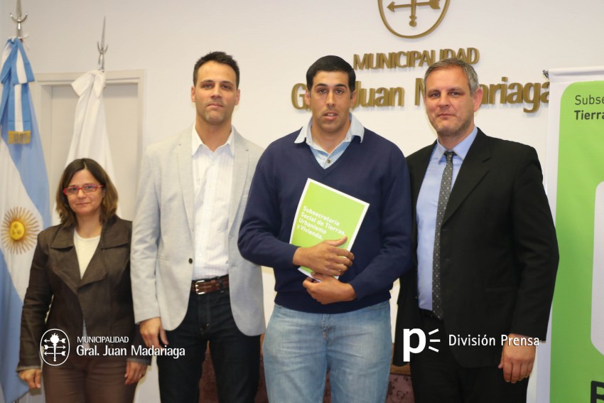 Autoridades otorgaron 41 boletos de compra venta del Plan Familia Pro