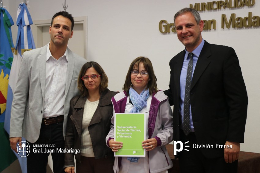 Autoridades otorgaron 41 boletos de compra venta del Plan Familia Pro