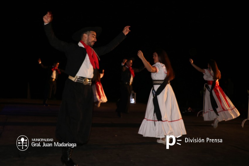 Las postulantes a Flor del Pago se presentaron ante la sociedad con el