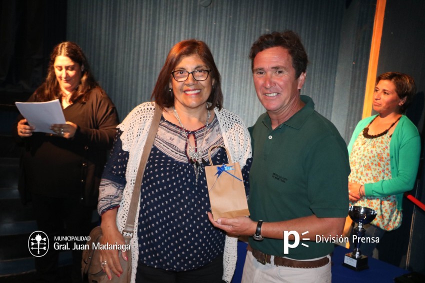 Reconocimientos y menciones especiales en la despedida de ao del 