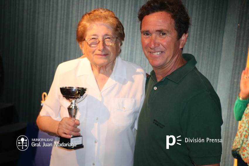 Reconocimientos y menciones especiales en la despedida de ao del 