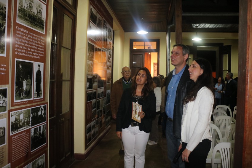 Se inaugur la muestra de fotografas histricas y de Molina Campos y 