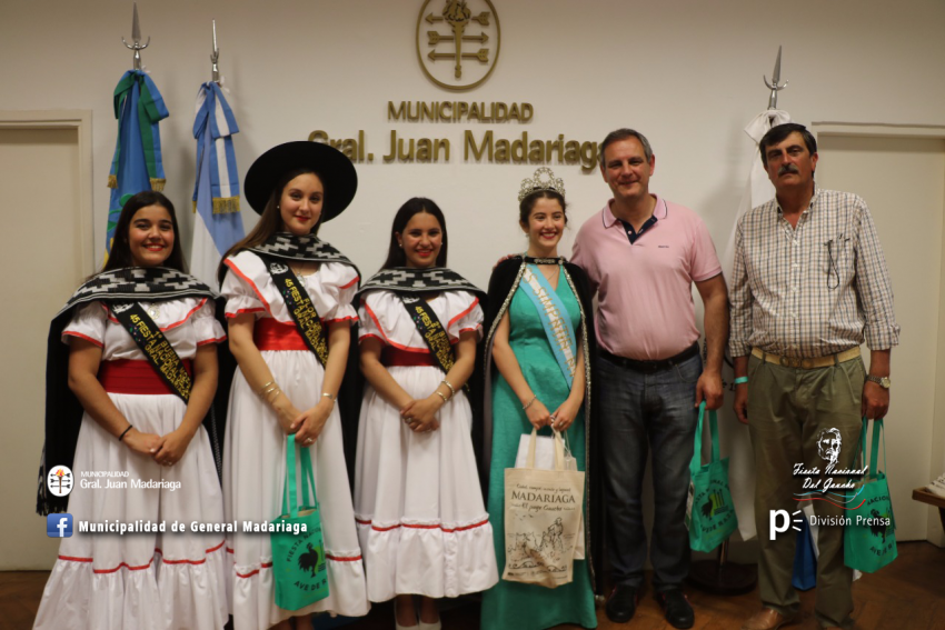 El intendente recibi a las reinas invitadas