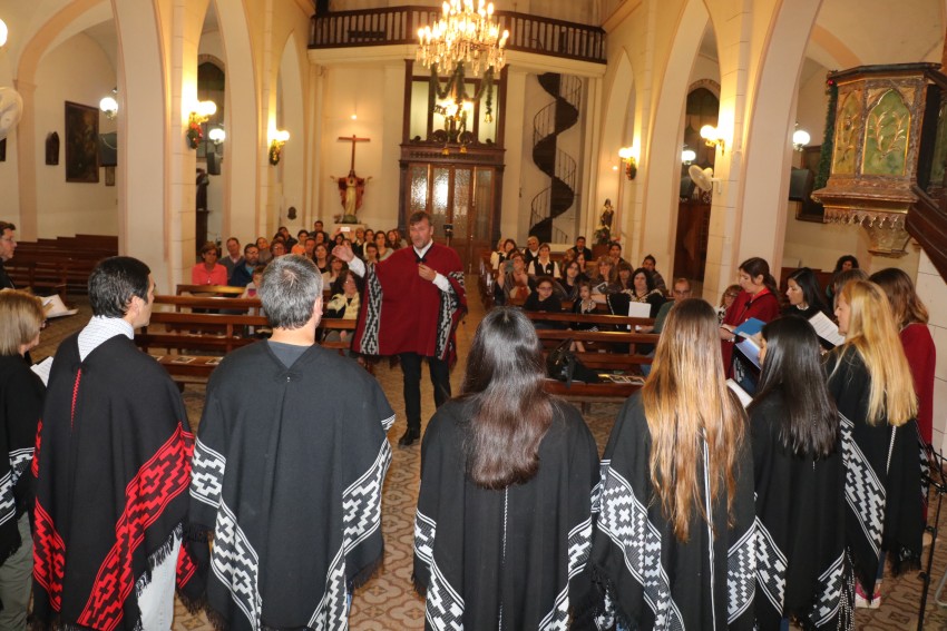 Coros de la regin realizaron un encuentro en adhesin al aniversario 