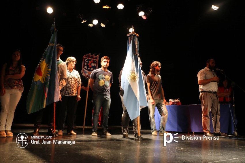 Entregaron diplomas y reconocimientos a quienes completaron los cursos