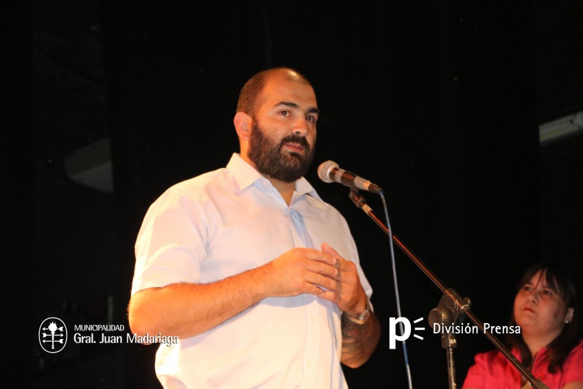 Entregaron diplomas y reconocimientos a quienes completaron los cursos