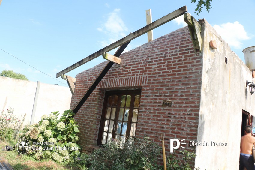 El municipio reconstruye la vivienda afectada por un incendio