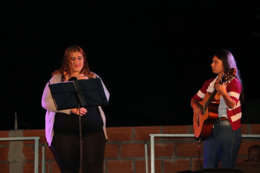 Folclore en los barrios pas por el San Martn A