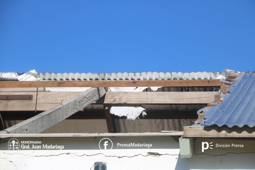 Repararn y reforzarn el techo de la Escuela N 9 del Paraje To Domi