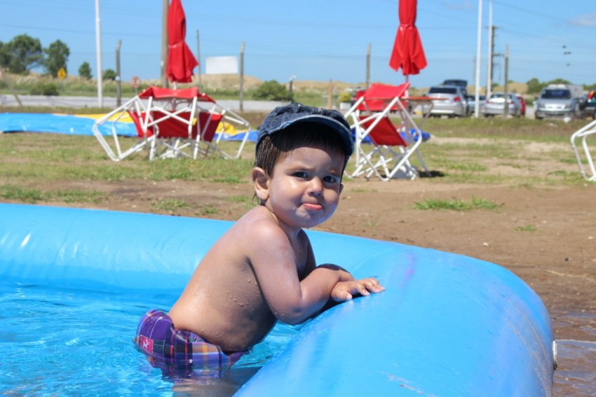 Los chicos del paraje Macedo disfrutaron de una jornada en el parque a