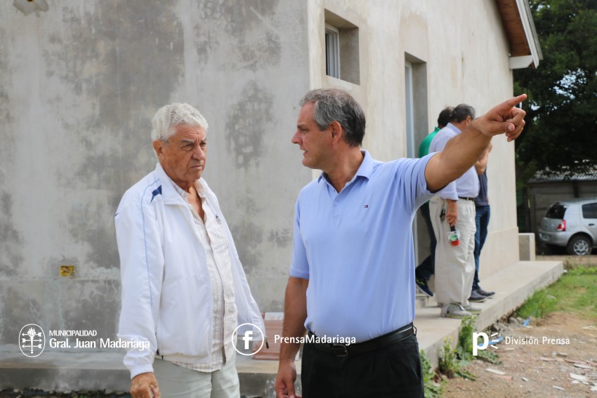 Santoro visit la obra de las 50 viviendas y destac su calidad
