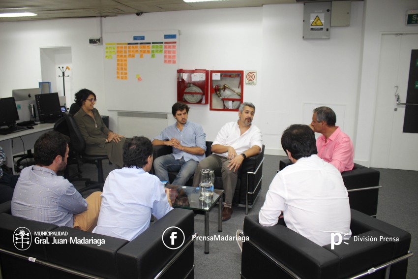 Santoro gestion nuevas capacitaciones para el personal municipal y la