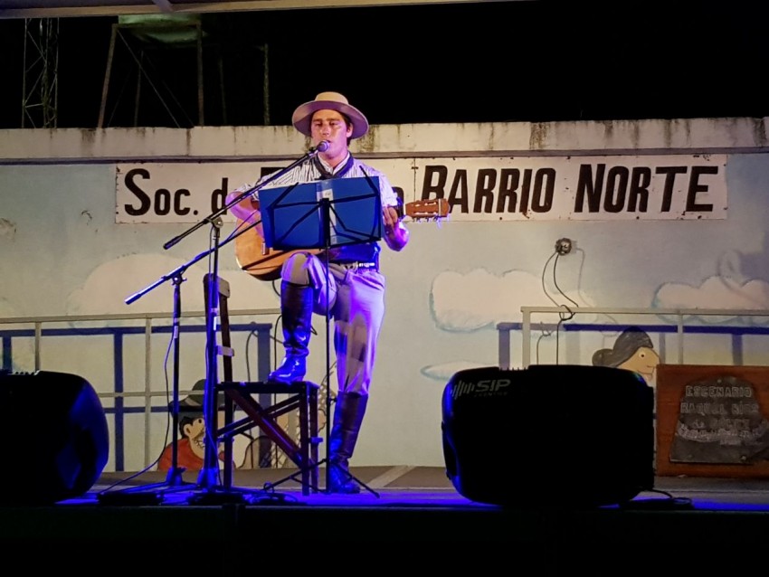 Folclore en los barrios colm las expectativas en el Norte