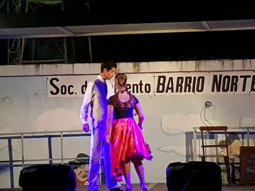 Folclore en los barrios colm las expectativas en el Norte