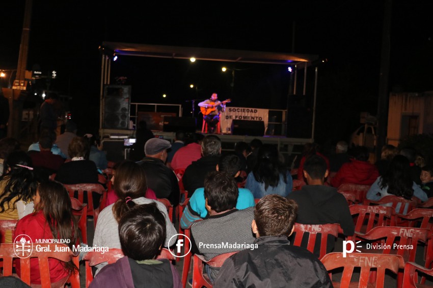 Los vecinos del barrio Belgrano tuvieron su noche de folclore