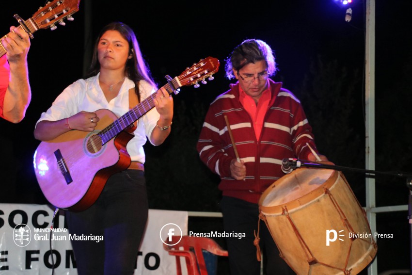 Los vecinos del barrio Belgrano tuvieron su noche de folclore