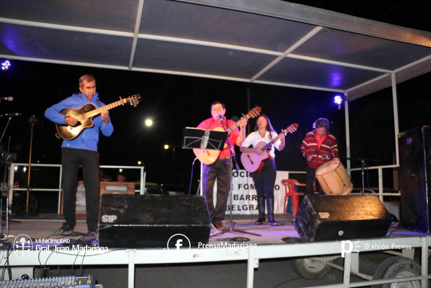 Los vecinos del barrio Belgrano tuvieron su noche de folclore