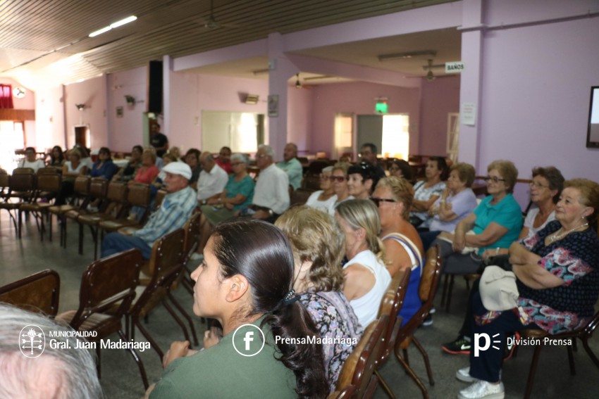 Adultos mayores se informaron acerca de sus derechos como consumidores