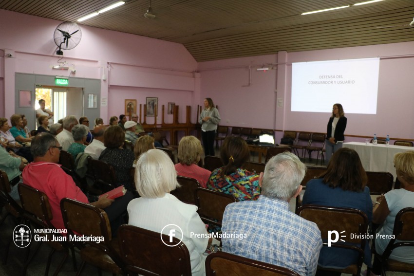 Adultos mayores se informaron acerca de sus derechos como consumidores