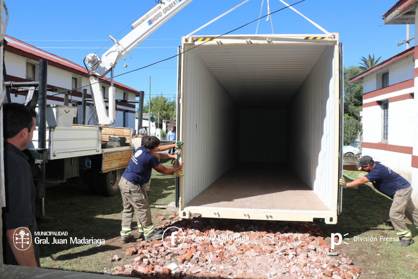 Colocaron el contenedor que funcionar como oficina para el archivo de