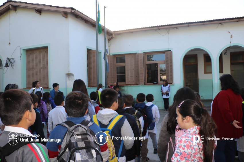 Se realiz el acto en la Escuela N 3 por la maana y se inaugurar un