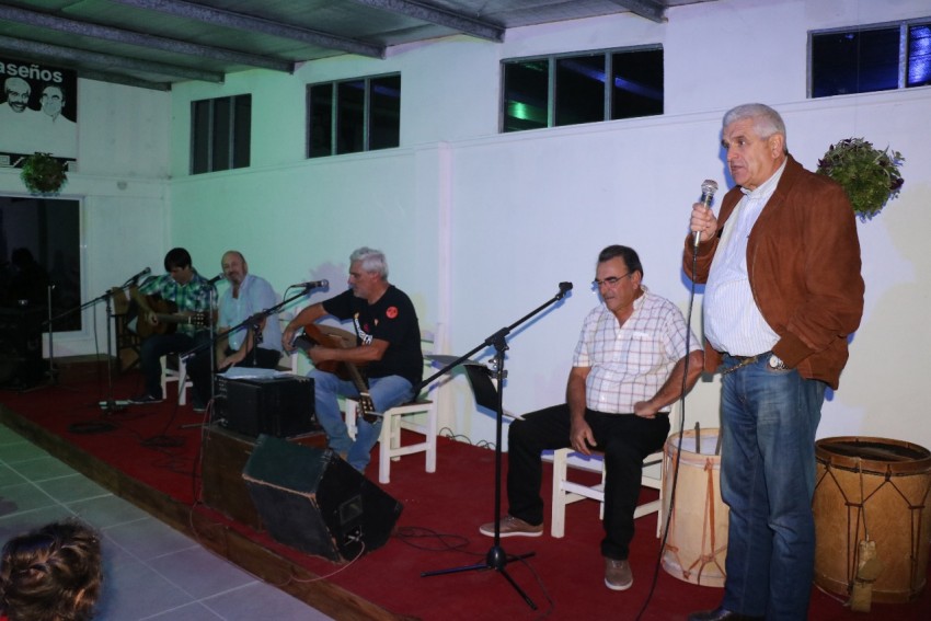 Los Saraseos recordaron a Argentino Luna en su flamante Centro Cultur