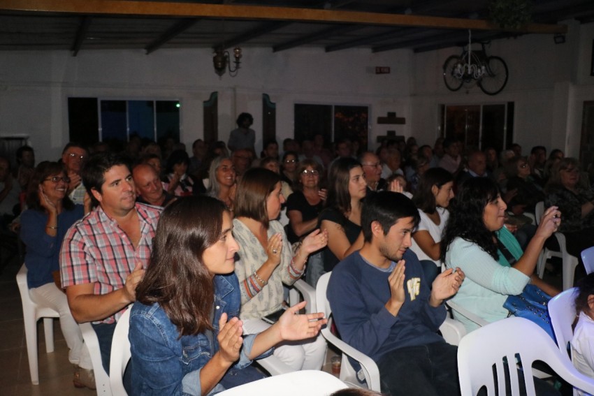 Los Saraseos recordaron a Argentino Luna en su flamante Centro Cultur
