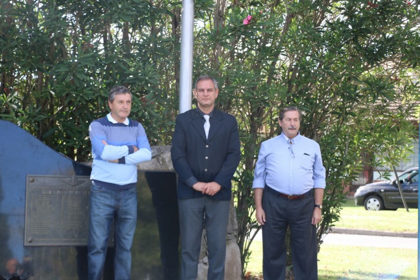 Con un emotivo acto recordaron a los veteranos y ca�dos en Malvinas