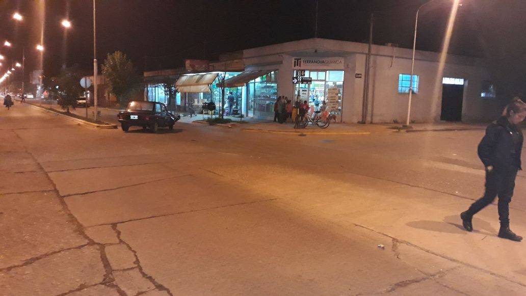 Choque entre moto y auto deja un herido y restricciones en la circulac