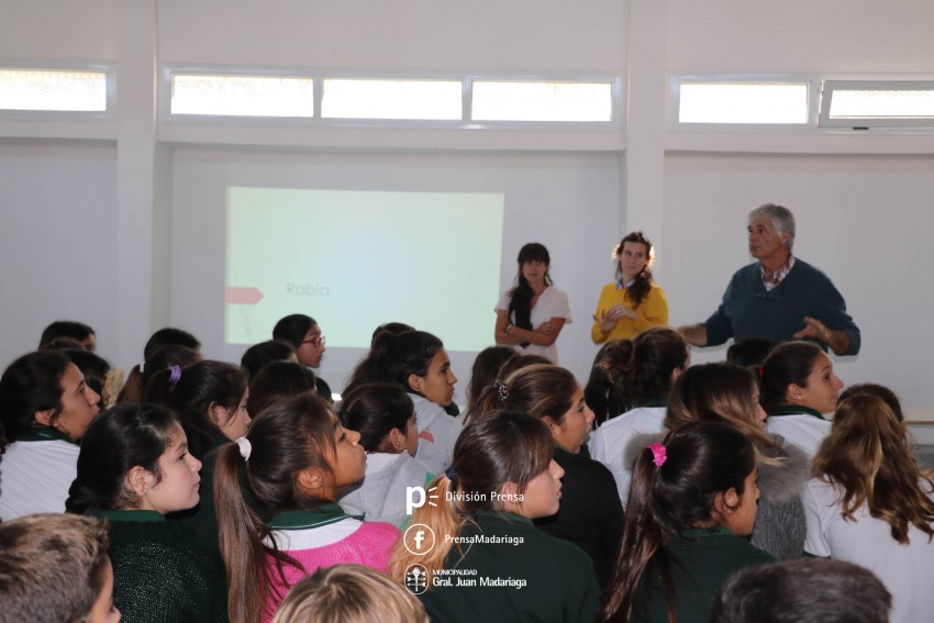 Personal de Bromatologa brind una charla informativa en la Escuela A