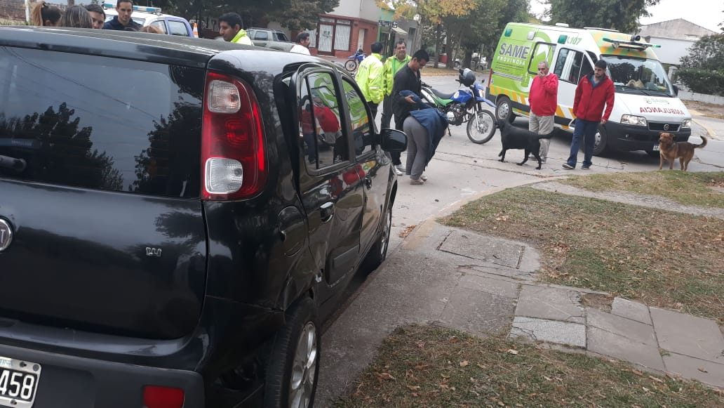 Choque provoca restricci�n a la circulaci�n de veh�culos