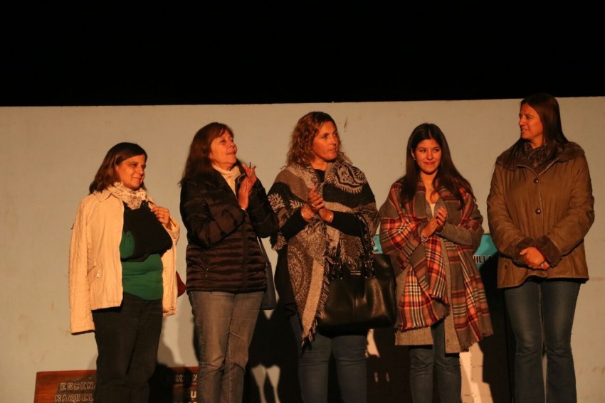 Folclore en los Barrios tuvo su noche de cierre en el Anfiteatro del B