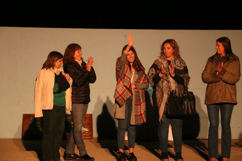 Folclore en los Barrios tuvo su noche de cierre en el Anfiteatro del B