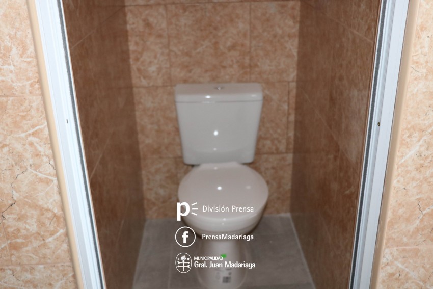 Ultiman detalles para la inauguracin de las obras en el gimnasio del 