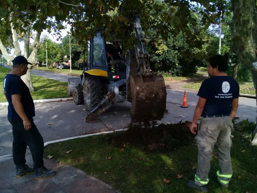 Limpieza de desagües para mejorar el escurrimiento del agua