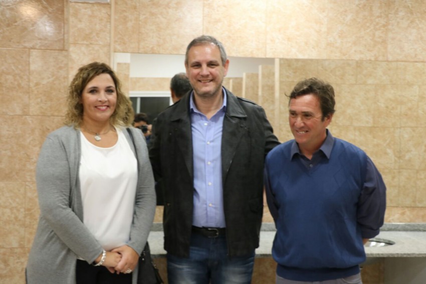 Quedaron inaugurados los vestuarios del Polideportivo y el Torneo Arge
