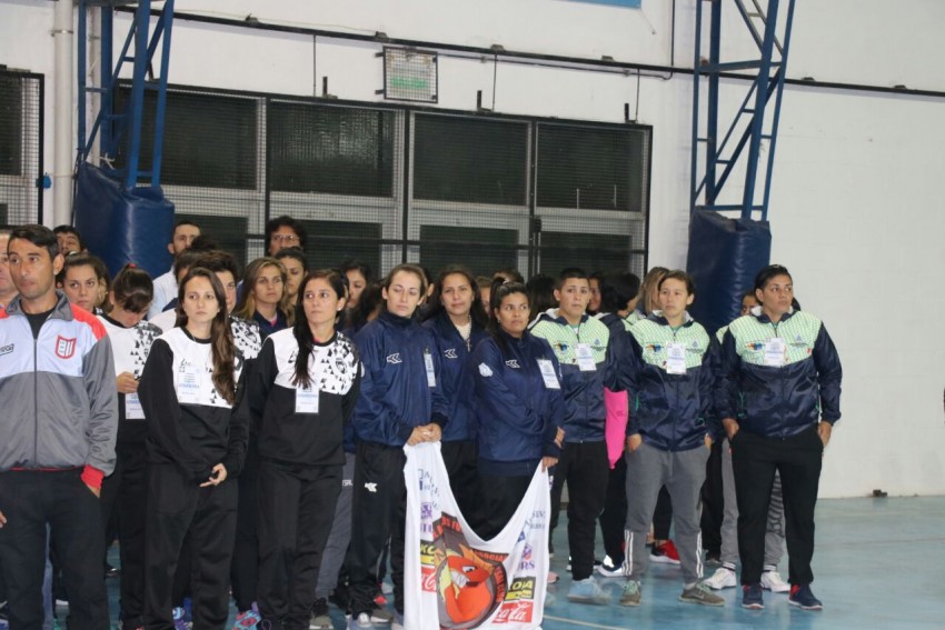 Quedaron inaugurados los vestuarios del Polideportivo y el Torneo Arge