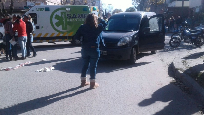 Un auto atropell a una mujer y hay restricciones en la circulacin de