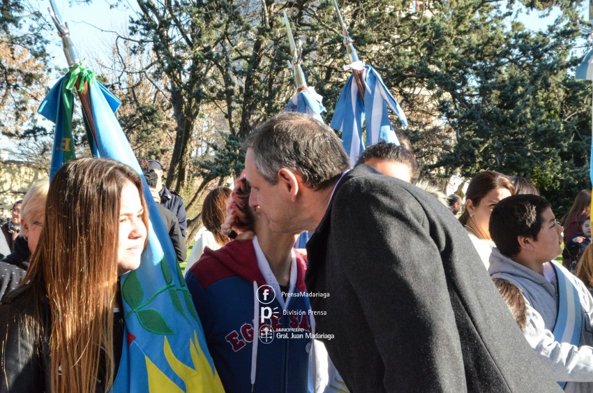 Coro, msica y baile en los actos por el 25 de Mayo