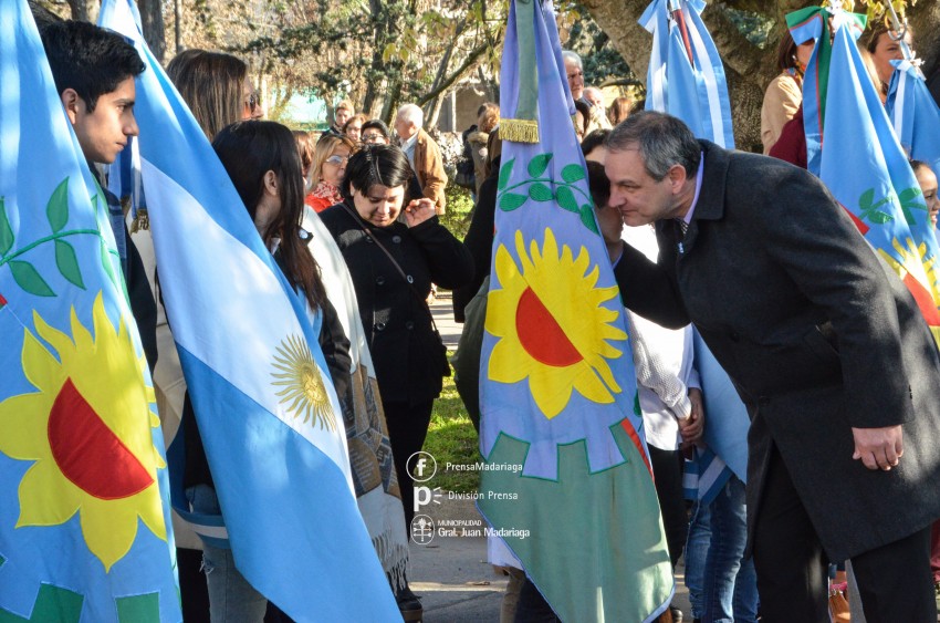 Coro, msica y baile en los actos por el 25 de Mayo
