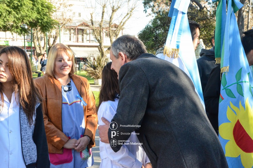 Coro, msica y baile en los actos por el 25 de Mayo