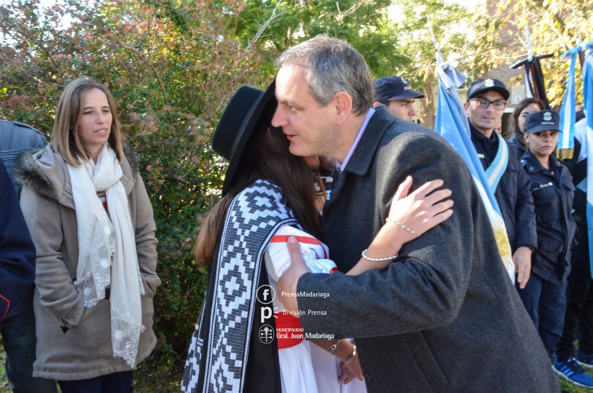 Coro, msica y baile en los actos por el 25 de Mayo