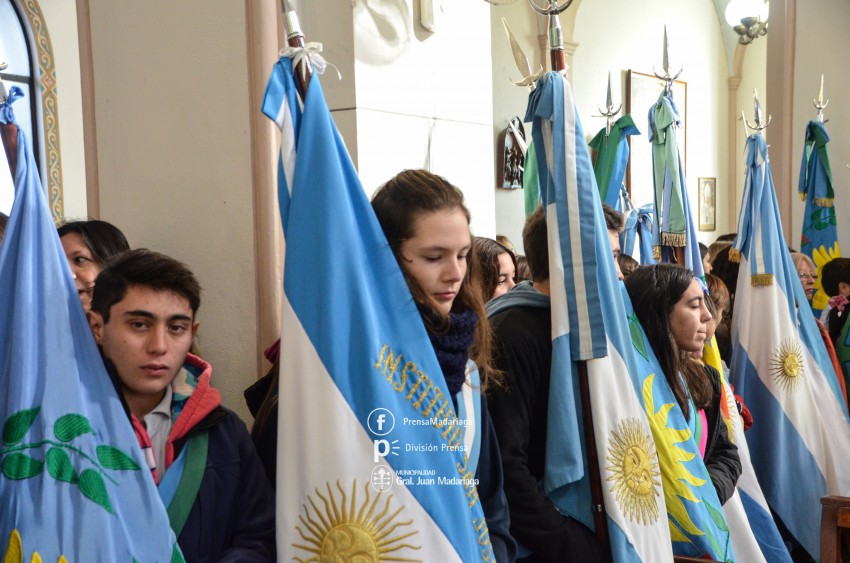 Coro, msica y baile en los actos por el 25 de Mayo