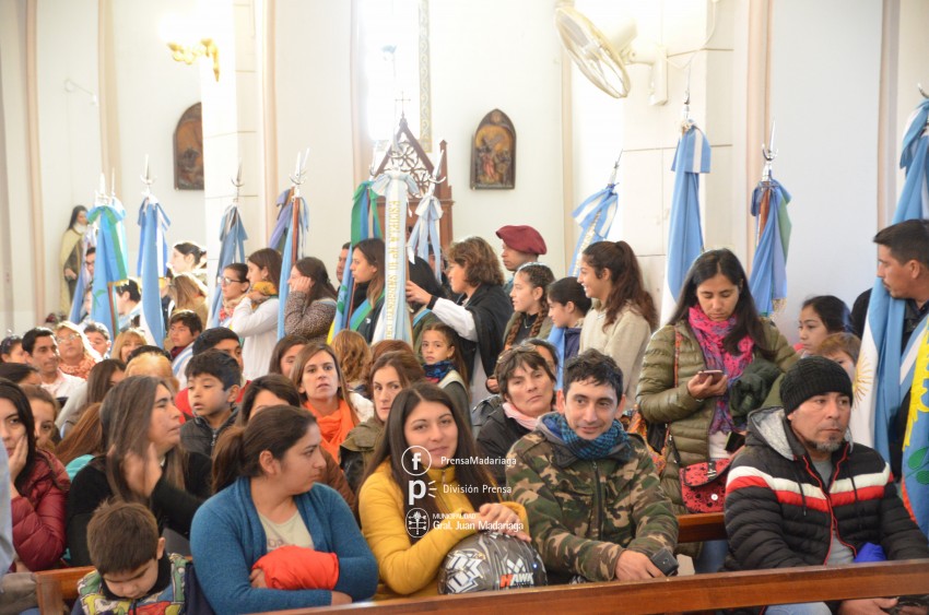 Coro, msica y baile en los actos por el 25 de Mayo