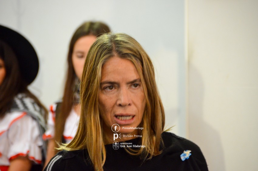 Coro, msica y baile en los actos por el 25 de Mayo