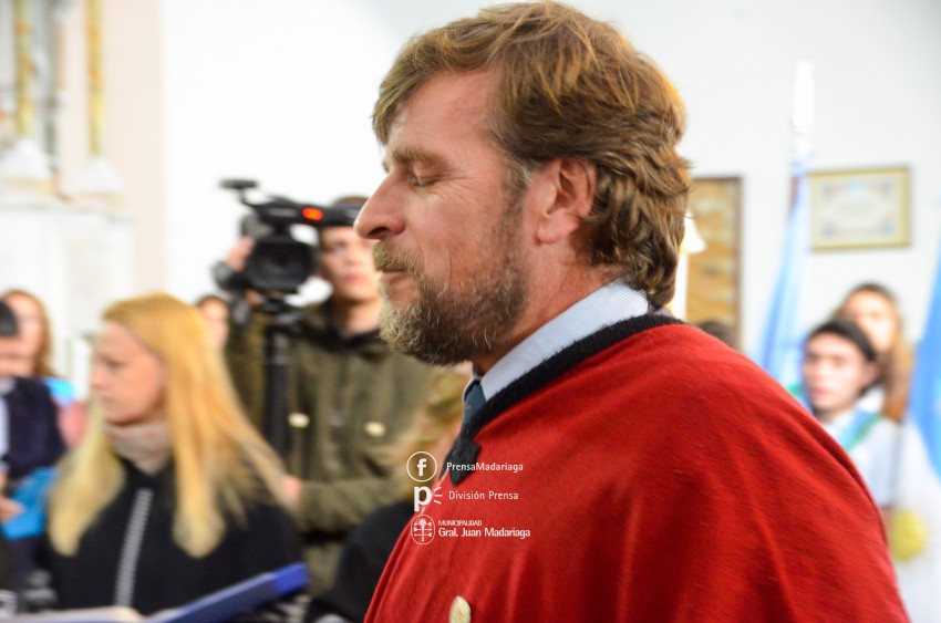 Coro, msica y baile en los actos por el 25 de Mayo