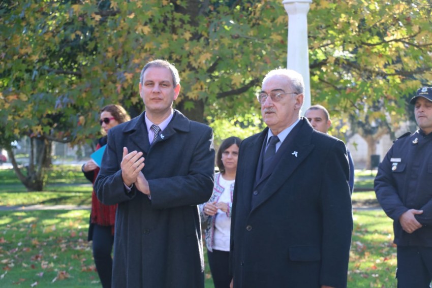 Coro, msica y baile en los actos por el 25 de Mayo
